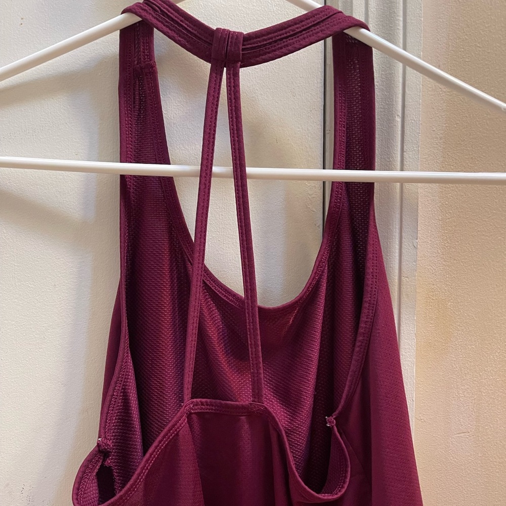 BURGENDY WORKOUT TOP